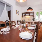 4 Bedroom Gorgeous In