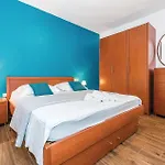 4 Bedroom Gorgeous In Ferienhaus *