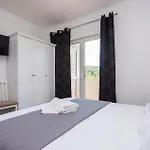 4 Bedroom Gorgeous In Ferienhaus