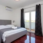 4 Bedroom Gorgeous In Ferienhaus