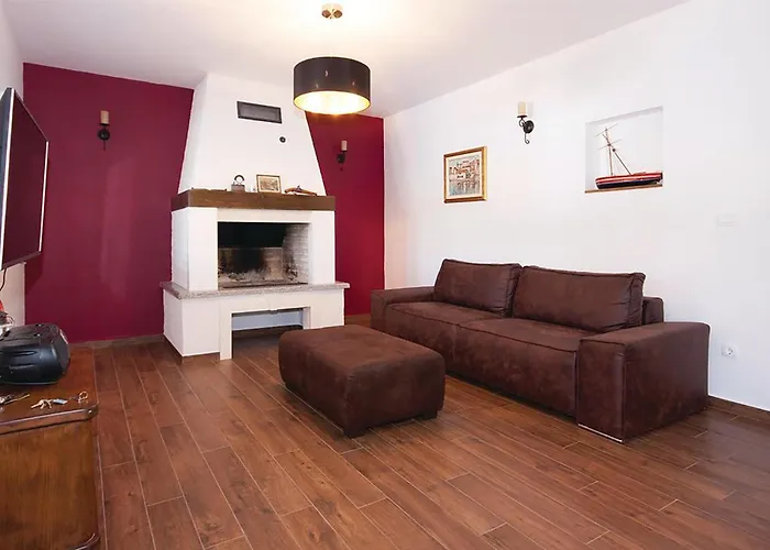 4 Bedroom Gorgeous In *