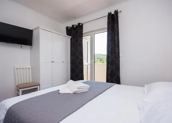 4 Bedroom Gorgeous In Vakantiehuis