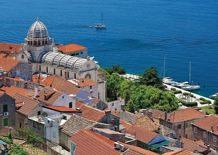 4 Bedroom Gorgeous In * Dubrava (Sibenik-Knin)