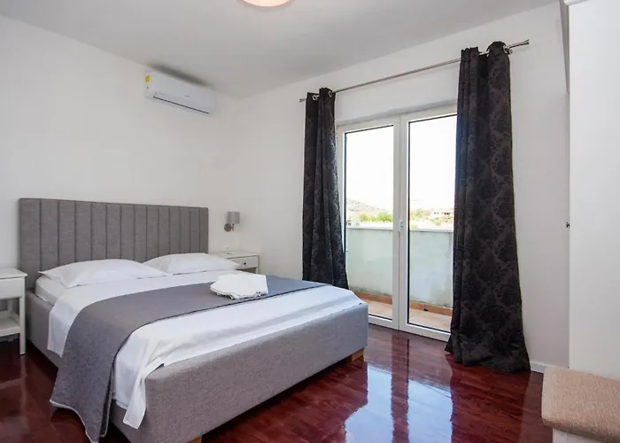 4 Bedroom Gorgeous In Vakantiehuis