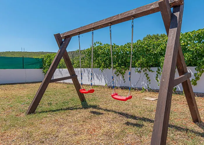 Vakantiehuis 4 Bedroom Gorgeous In Dubrava (Sibenik-Knin)